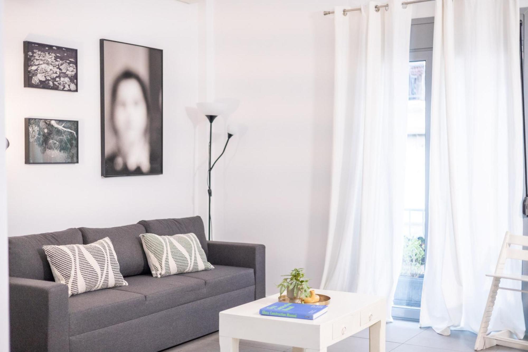 Renovated 5 Bdr House Near Acropolis - New Beds, Terrace & Green Yard Атина Екстериор снимка