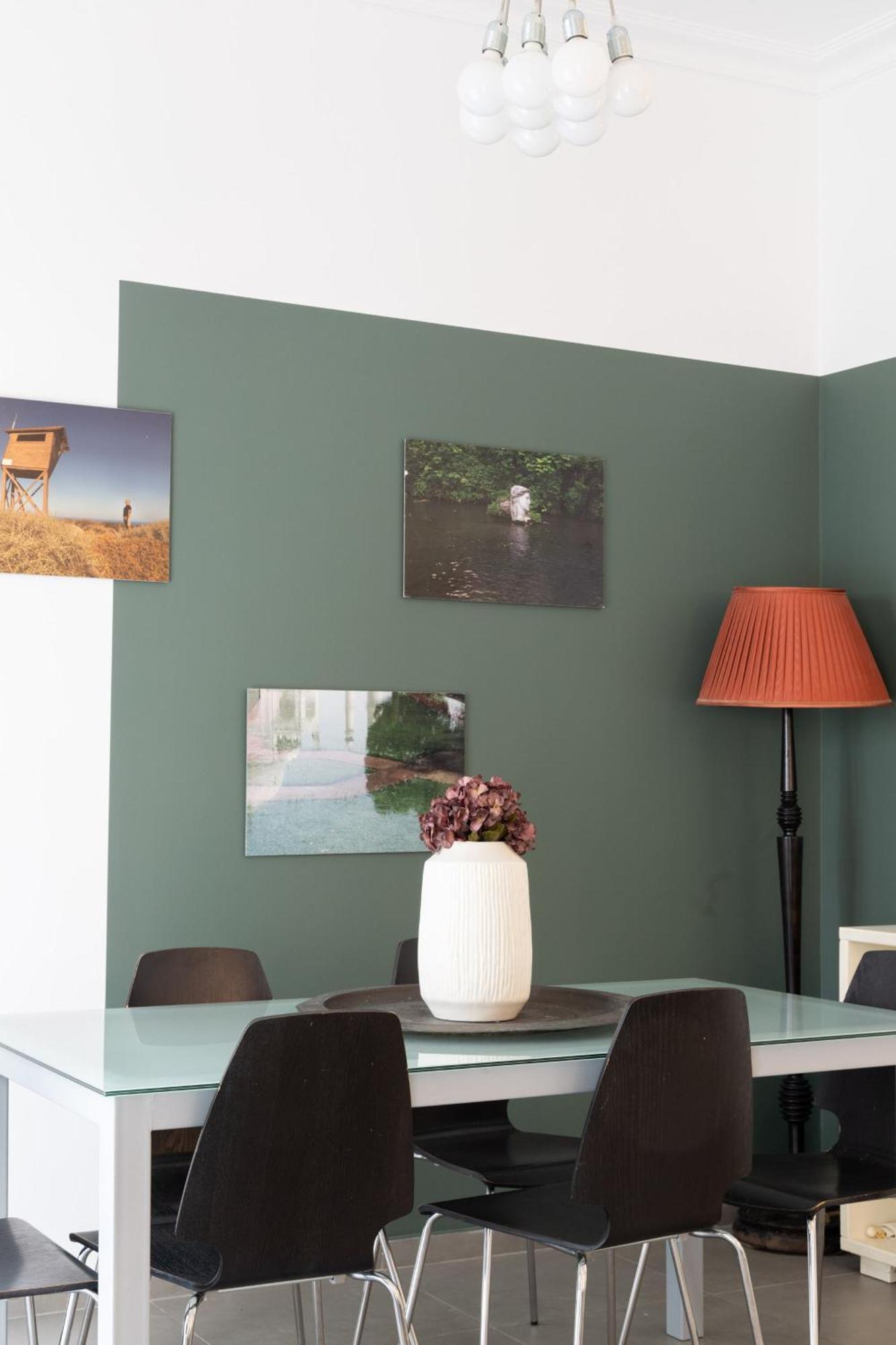 Renovated 5 Bdr House Near Acropolis - New Beds, Terrace & Green Yard Атина Екстериор снимка