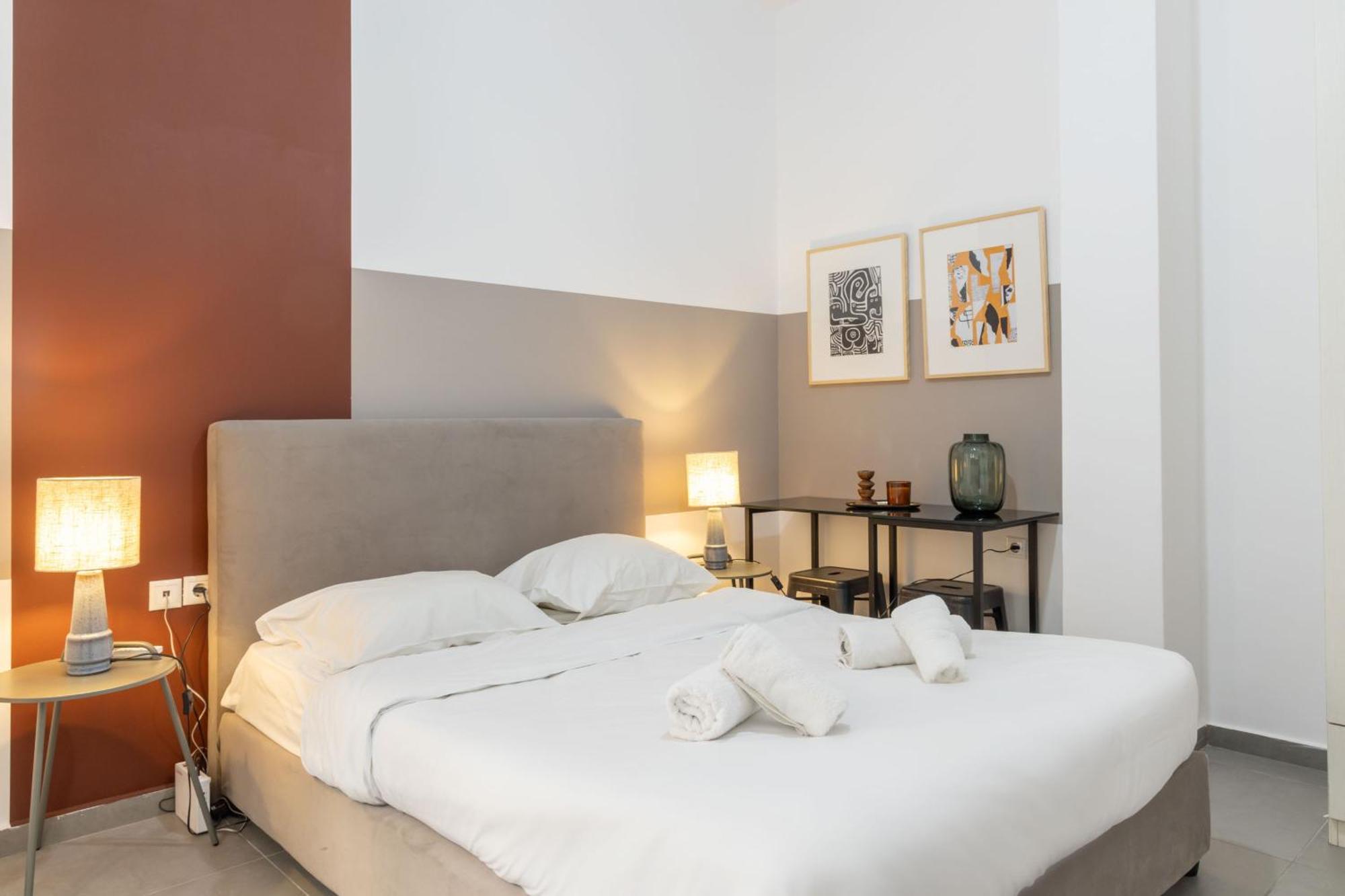Renovated 5 Bdr House Near Acropolis - New Beds, Terrace & Green Yard Атина Екстериор снимка