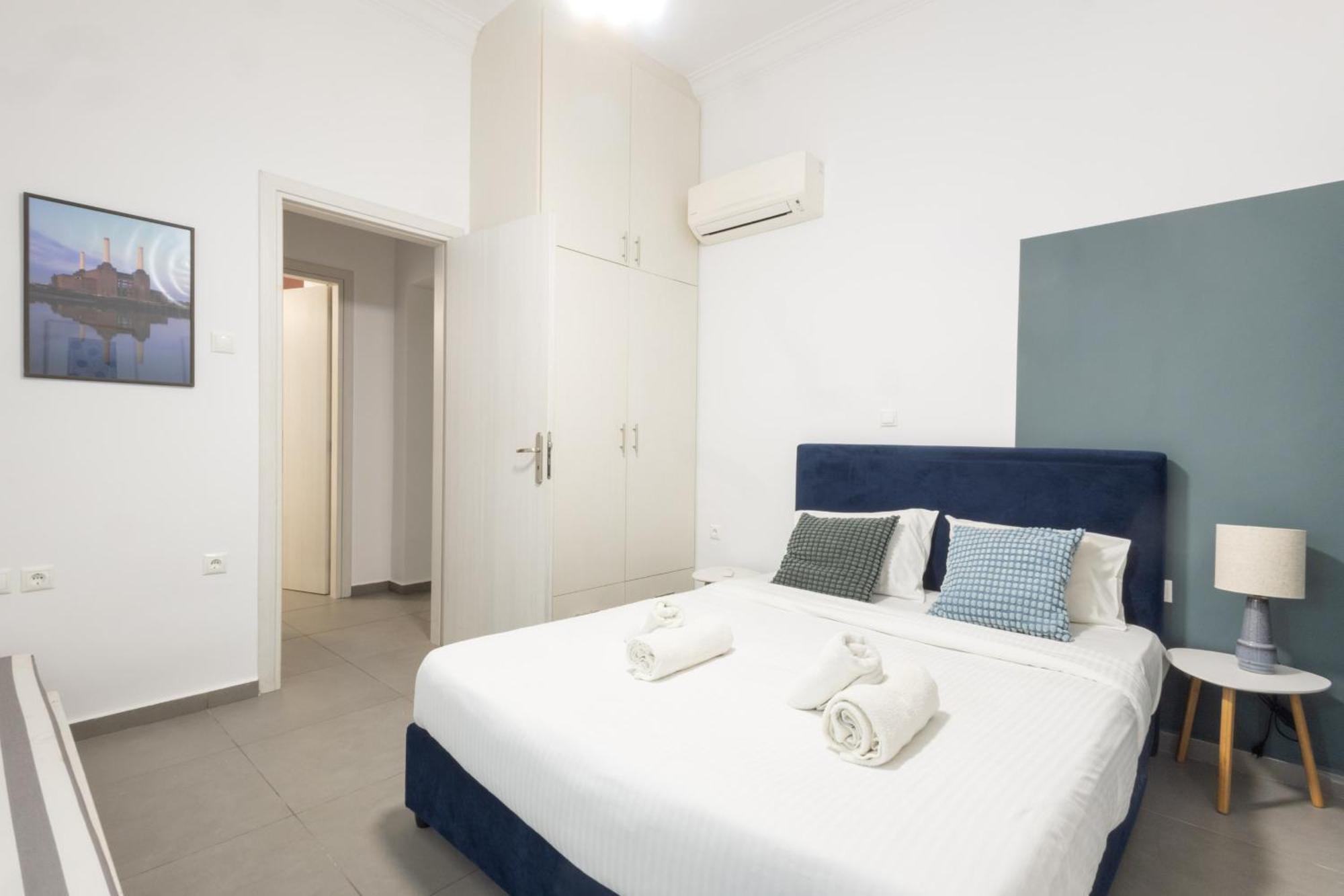 Renovated 5 Bdr House Near Acropolis - New Beds, Terrace & Green Yard Атина Екстериор снимка